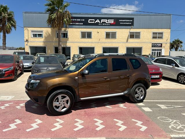 DACIA DUSTER LAUREATE 1.5 DCI SPANISH LHD IN SPAIN 29000 MILES SUPERB 2014